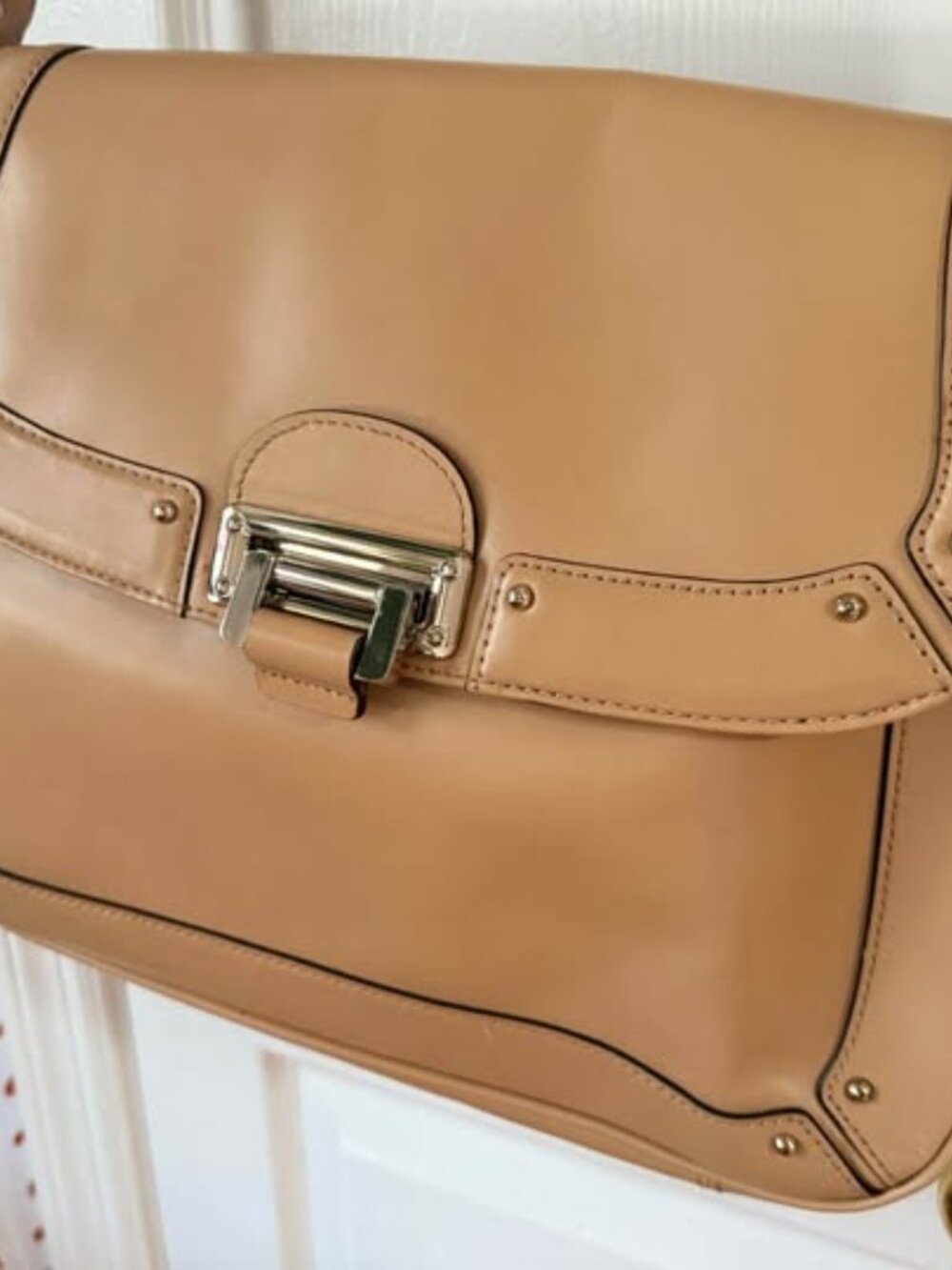 Banana Karlie medium | Leather Shoulder & Crossbody | Great Condition
